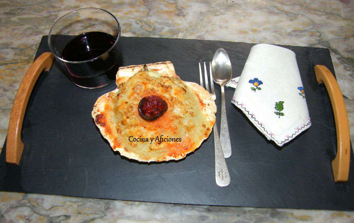 Gratinado de puré de patata en concha de peregrino OK