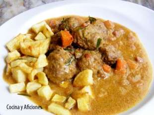 albondigas en salsa de cebolla y zanahoria 2