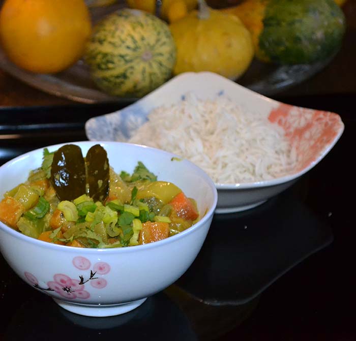 Curry verde thai con verduras, receta tailandesa paso a paso.