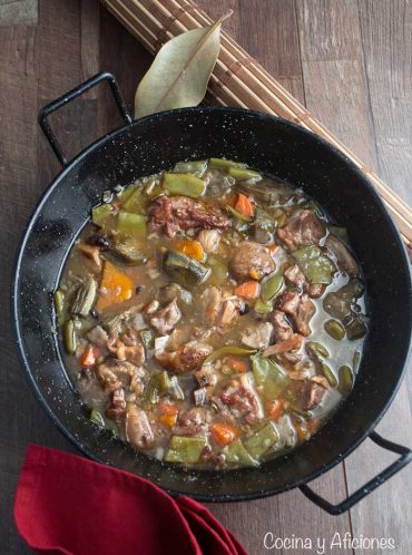 Caldereta de cordero a lo pastor con alcachofas, la receta aragonesa antigua de Albalate del Arzobispo, paso a paso.