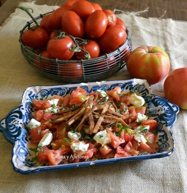 Ensalada de tomate y mozarella con aliño de agave,  paso a paso.