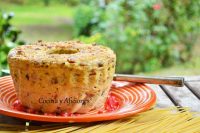 pastel de espaguetis  con las sobras de un pollo asado
