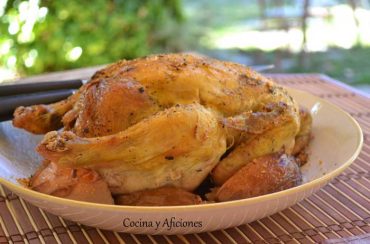 Capón especiado al horno con membrillo, un ave de Navidad espectacular