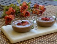 Mousse de chocolate negro con toque de ron dorado, receta deliciosa 