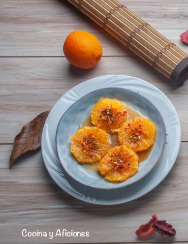 Naranjas preparadas con Triple Seco y anisetes, la mejor receta