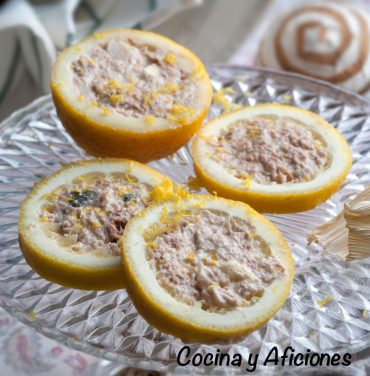 Limones rellenos de atún y champiñones, receta italiana maravillosa