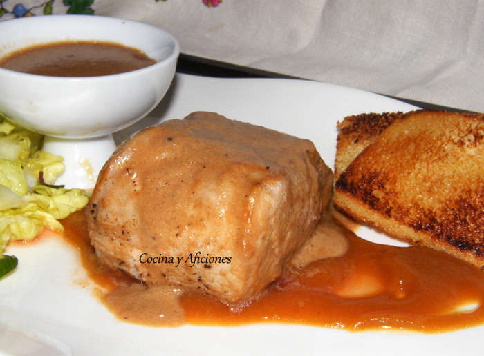 Solomillo de cerdo al ron con salsa de orejones, receta paso a paso