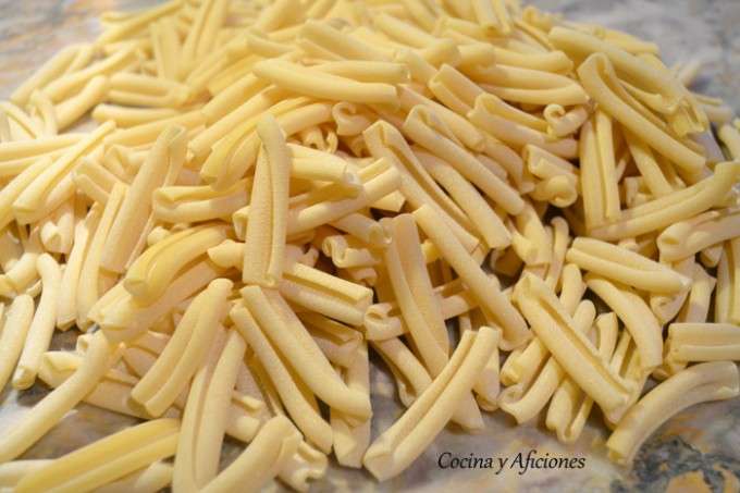 pasta caserecce
